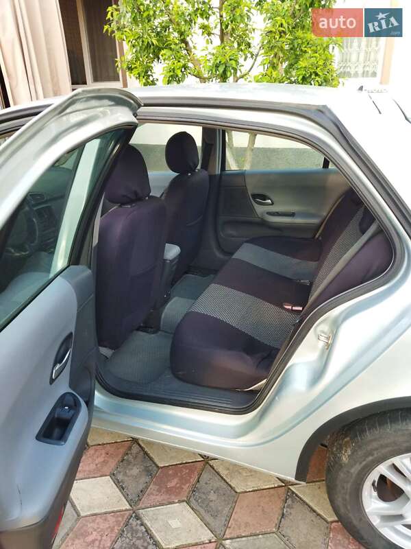 Лифтбек Renault Laguna 2004 в Черновцах