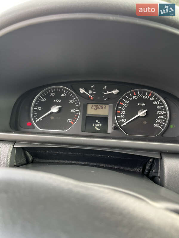 Универсал Renault Laguna 2003 в Тернополе