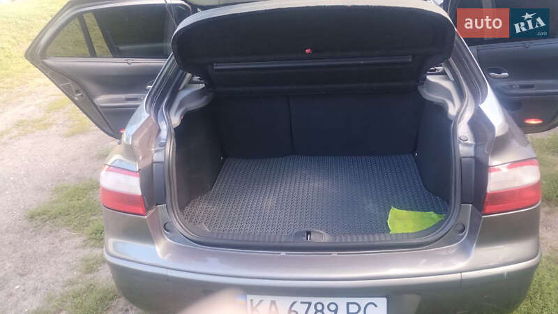 Ліфтбек Renault Laguna 2004 в Києві