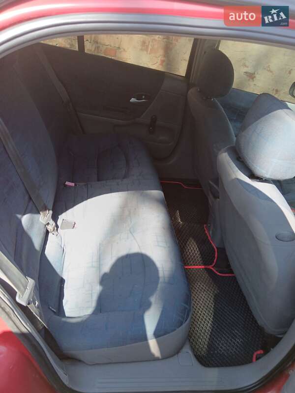 Ліфтбек Renault Laguna 2002 в Чернівцях фото 4 Ліфтбек Renault Laguna 2002 в Чернівцях