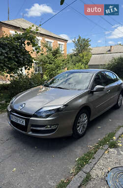 Лифтбек Renault Laguna 2013 в 