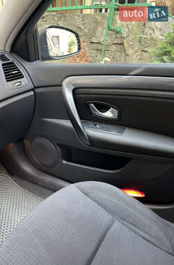 Универсал Renault Laguna 2009 в 