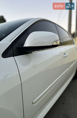 Лифтбек Renault Laguna 2010 в 