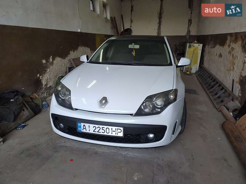 Лифтбек Renault Laguna 2008 в Киеве
