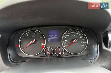 Лифтбек Renault Laguna 2012 в 