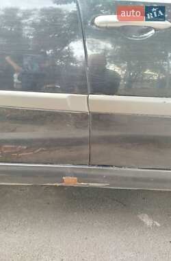 Універсал Renault Laguna 2002 в  фото 3 Універсал Renault Laguna 2002 в