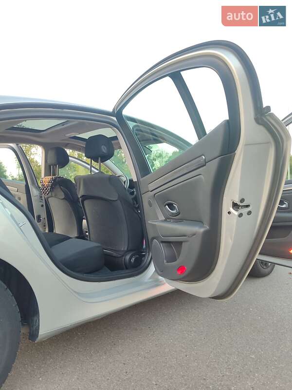 Лифтбек Renault Laguna 2008 в Волочиске