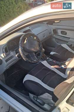 Лифтбек Renault Laguna 2000 в 