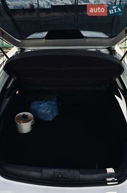 Лифтбек Renault Laguna 2011 в 
