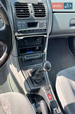 Лифтбек Renault Laguna 2001 в 