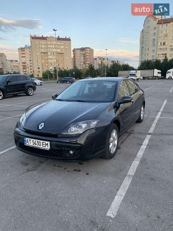 Лифтбек Renault Laguna 2010 в Ивано-Франковске
