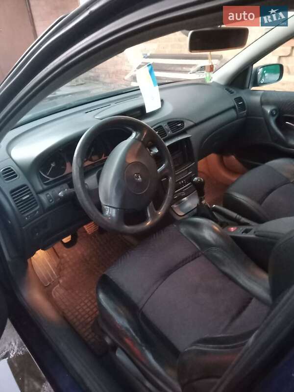 Универсал Renault Laguna 2002 в Онуфриевке