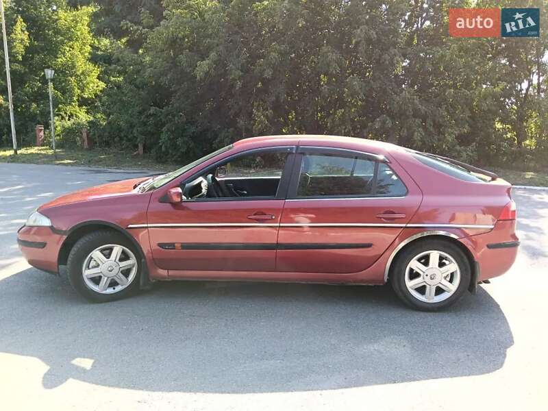 Лифтбек Renault Laguna 2002 в 