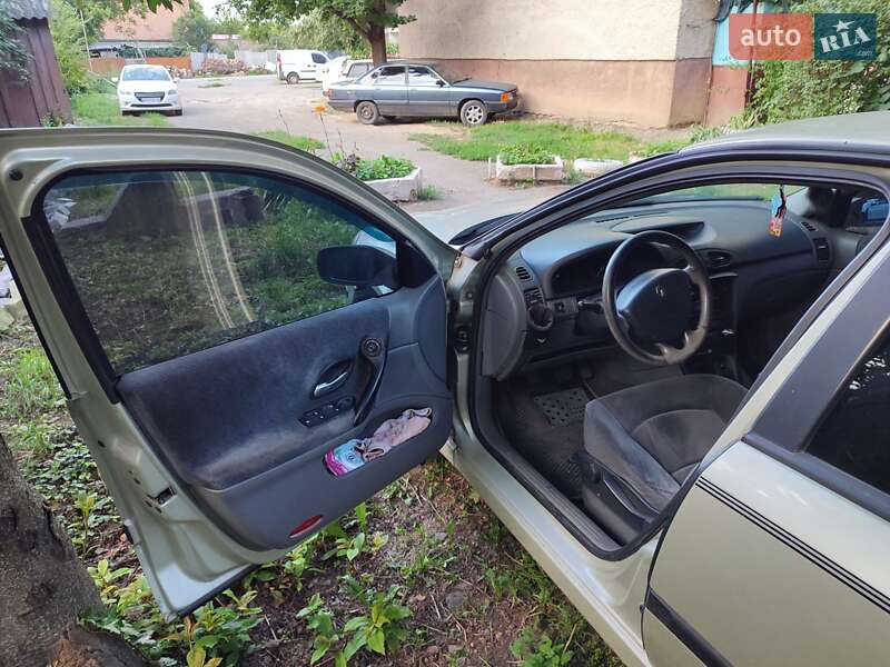 Универсал Renault Laguna 2003 в Берегово