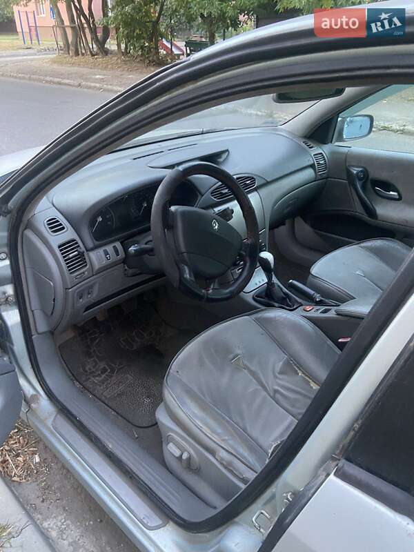 Лифтбек Renault Laguna 2002 в Луцке