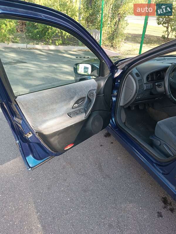 Универсал Renault Laguna 2002 в Кривом Роге