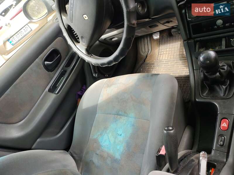Ліфтбек Renault Laguna 1998 в Дніпрі