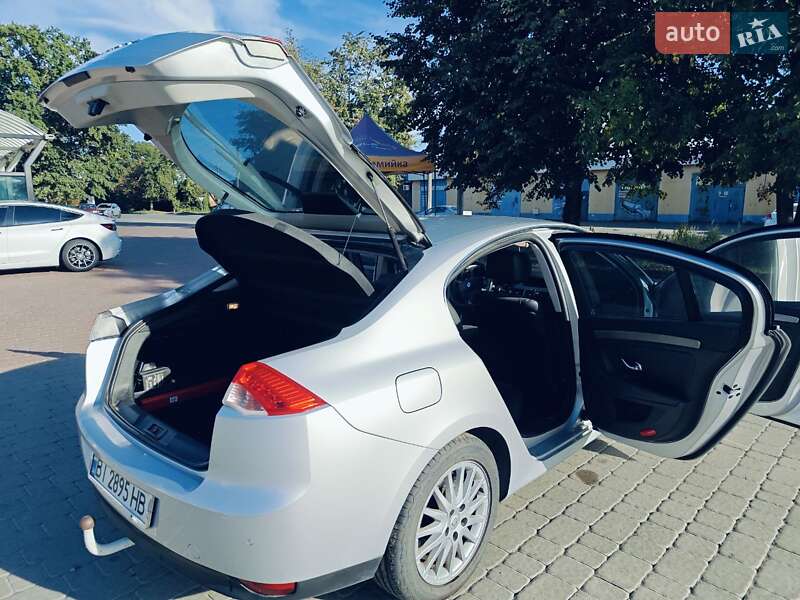 Лифтбек Renault Laguna 2009 в Полтаве фото 26 Лифтбек Renault Laguna 2009 в Полтаве