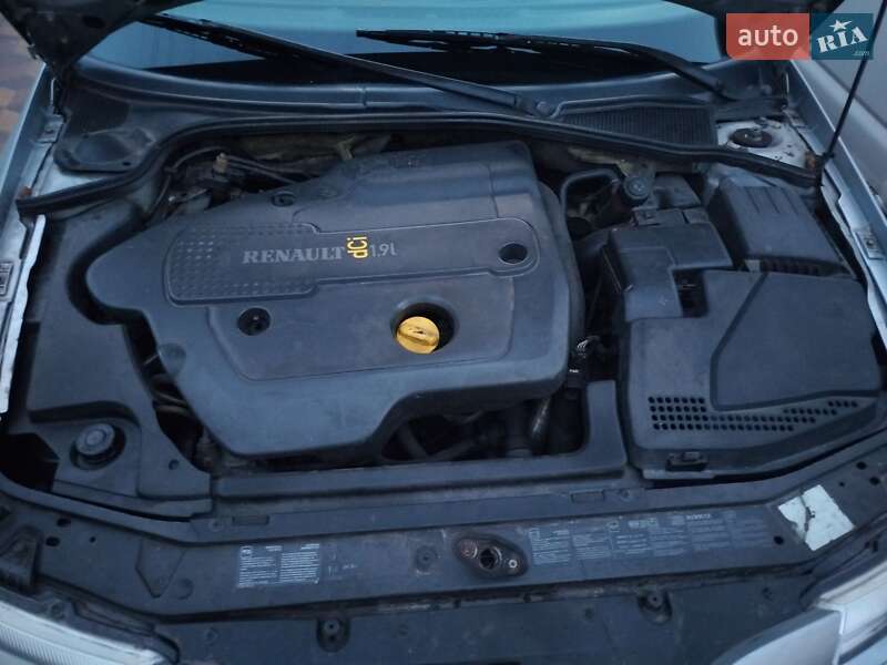 Универсал Renault Laguna 2001 в Нежине фото 32 Универсал Renault Laguna 2001 в Нежине