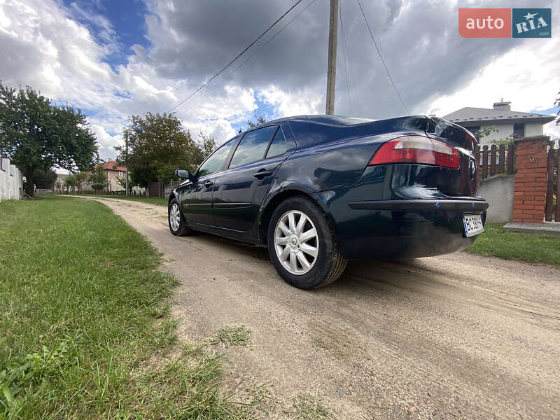 Лифтбек Renault Laguna 2002 в Львове