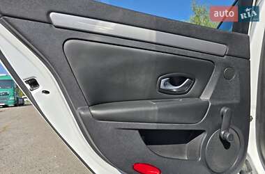 Универсал Renault Laguna 2011 в 