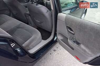 Лифтбек Renault Laguna 2002 в 