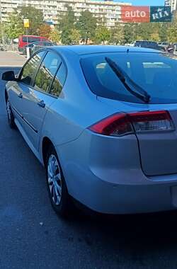 Лифтбек Renault Laguna 2008 в 