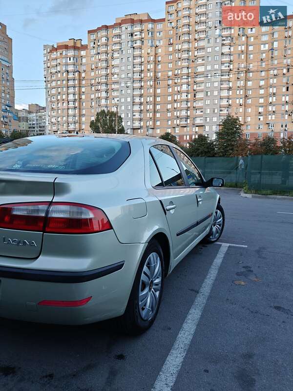 Лифтбек Renault Laguna 2003 в Киеве