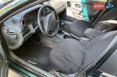 Лифтбек Renault Laguna 1996 в 