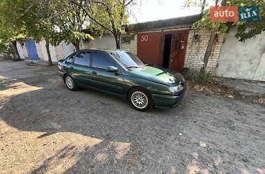 Лифтбек Renault Laguna 1996 в 