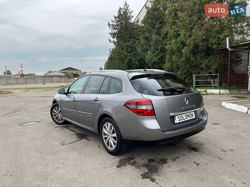 Универсал Renault Laguna 2011 в Киеве
