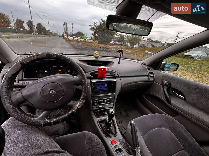 Лифтбек Renault Laguna 2001 в Киеве