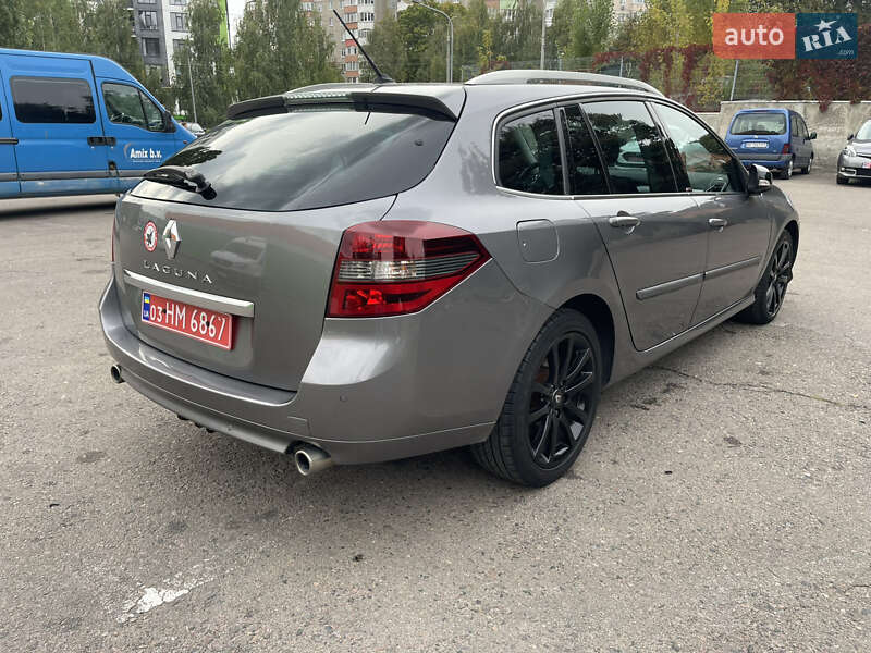 Универсал Renault Laguna 2012 в Ровно