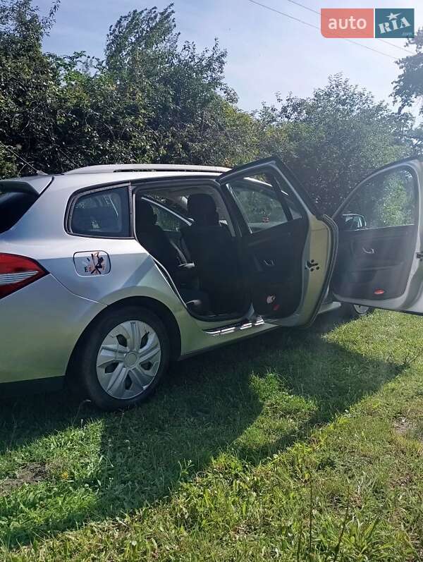 Универсал Renault Laguna 2008 в Луцке