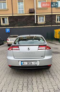 Лифтбек Renault Laguna 2011 в 