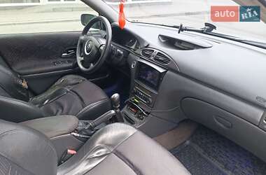 Лифтбек Renault Laguna 2002 в 