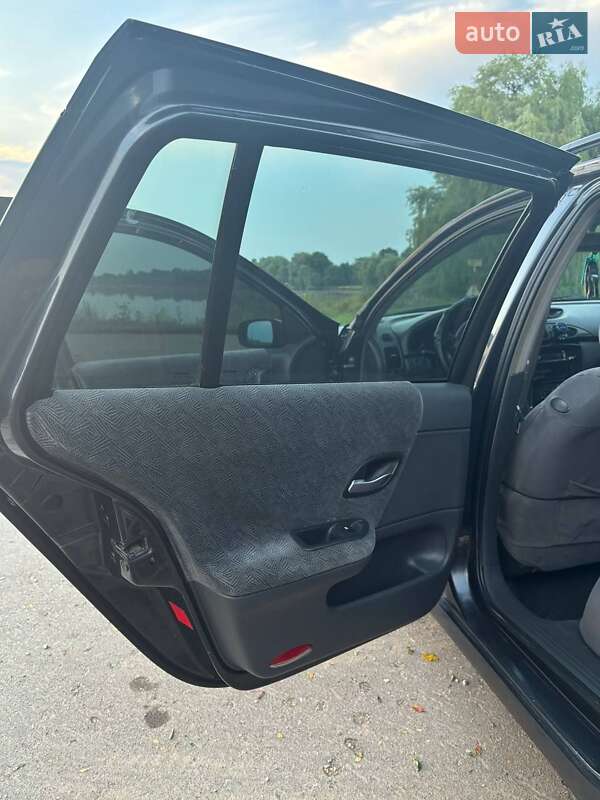 Універсал Renault Laguna 2002 в Тернополі