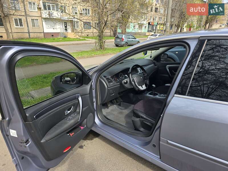 Ліфтбек Renault Laguna 2010 в Лозовій