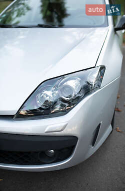 Ліфтбек Renault Laguna 2010 в 