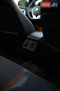 Ліфтбек Renault Laguna 2010 в 