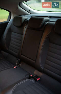 Ліфтбек Renault Laguna 2010 в 