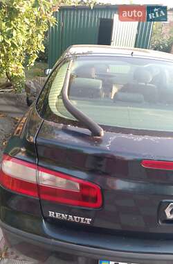Лифтбек Renault Laguna 2001 в 