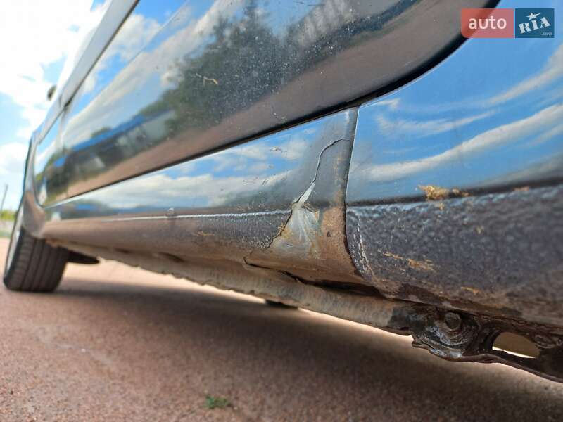 Универсал Renault Laguna 2004 в Чернигове