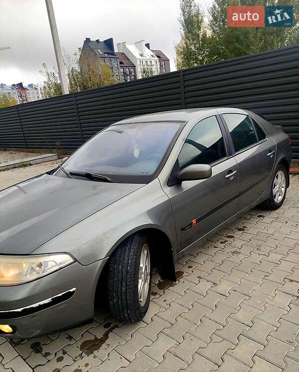 Лифтбек Renault Laguna 2002 в 