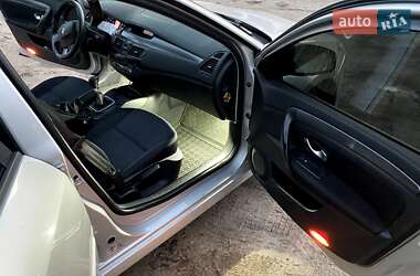 Лифтбек Renault Laguna 2008 в 