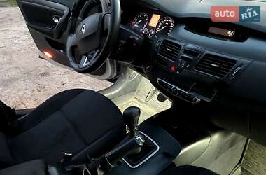 Лифтбек Renault Laguna 2008 в 