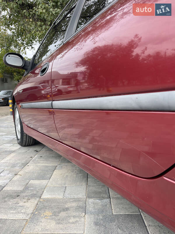 Универсал Renault Laguna 1998 в Одессе