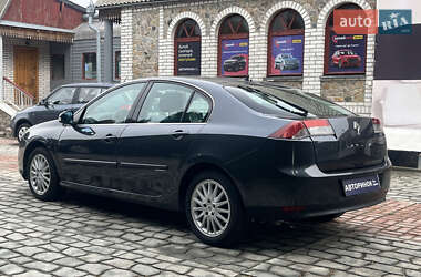 Лифтбек Renault Laguna 2009 в 