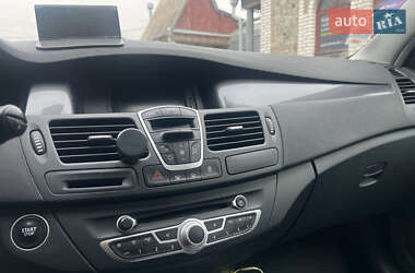 Лифтбек Renault Laguna 2009 в 