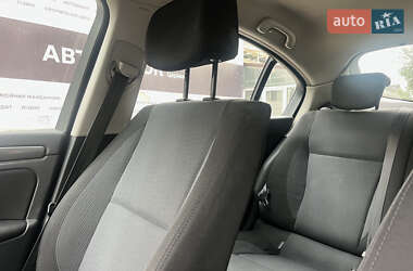 Лифтбек Renault Laguna 2009 в 